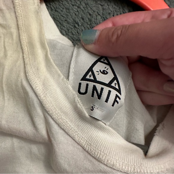 Unif happy plant muscle tee - Picture 4 of 5